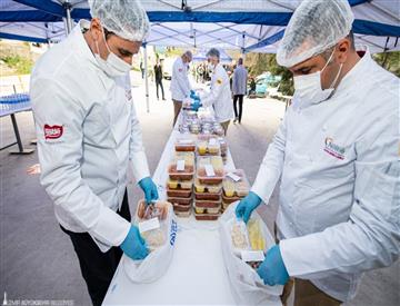 İzmir Dayanışması “Ramazan sofralarında iftar bereketi”yle büyüyor